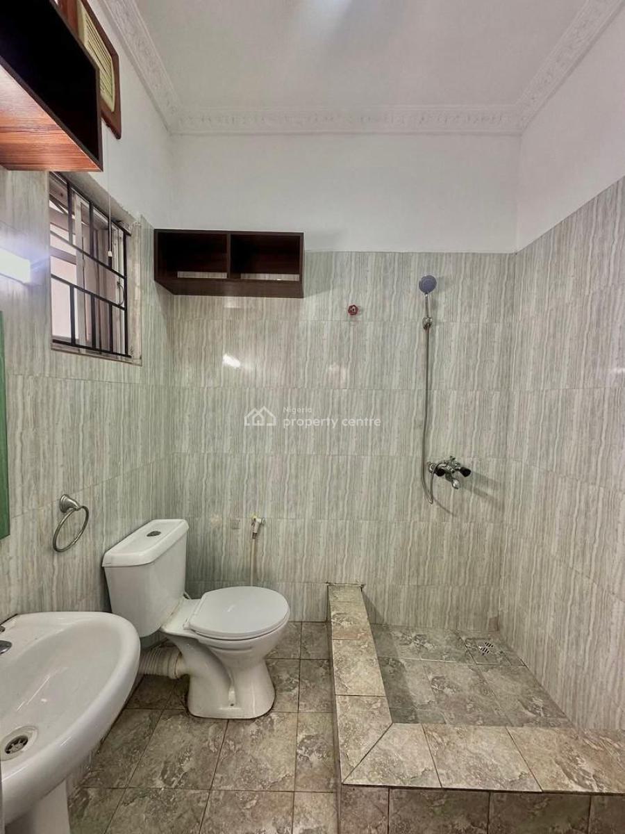 3units  of Well Maintained 2 Bedroom Apartment, Off Admiralty Way, Lekki Phase 1, Lekki, Lagos, Flat / Apartment for Rent