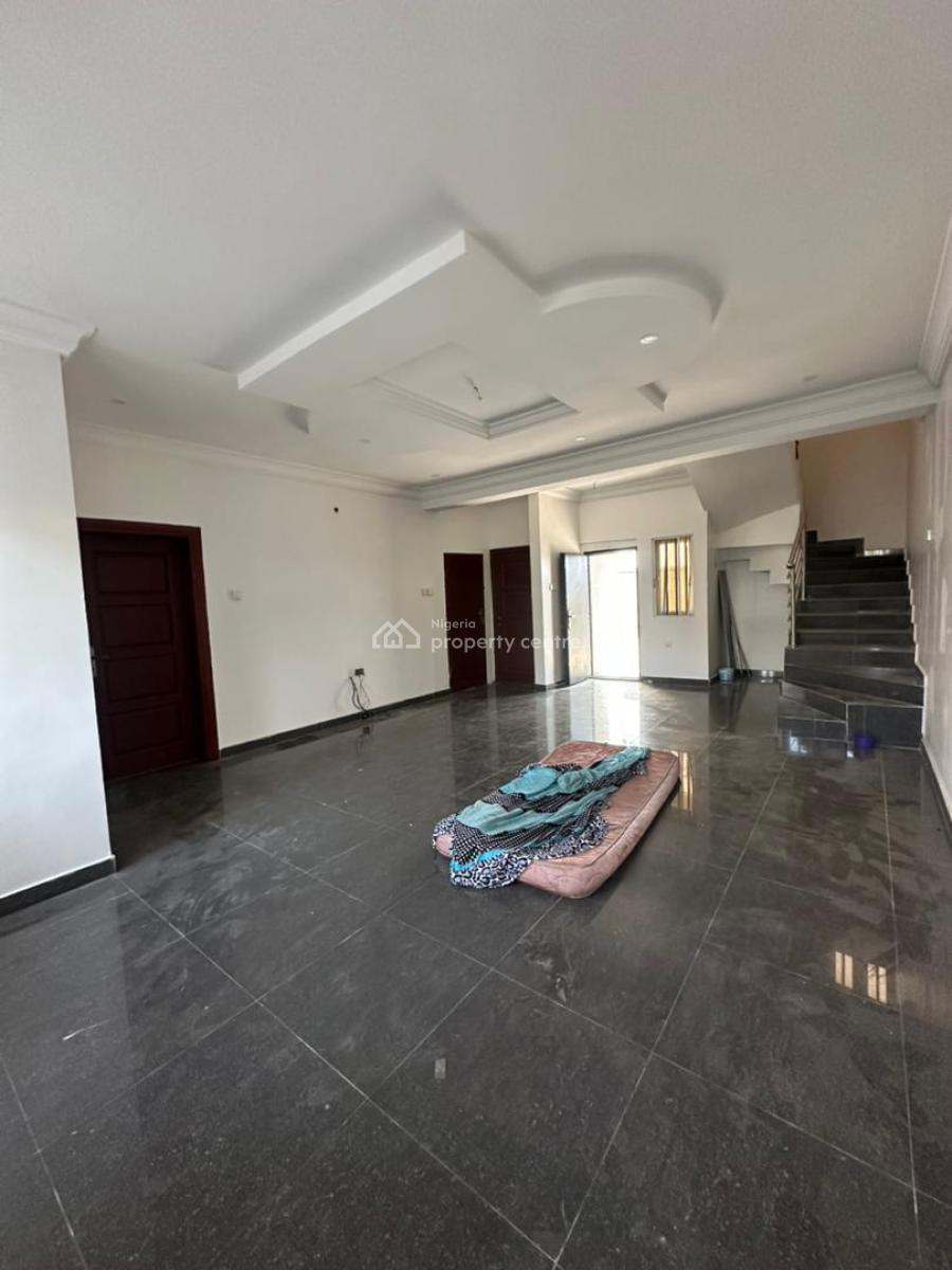 Well Mantaned 4 Bedrooms Terraced Duplex, Agungi, Lekki, Lagos, Terraced Duplex for Rent