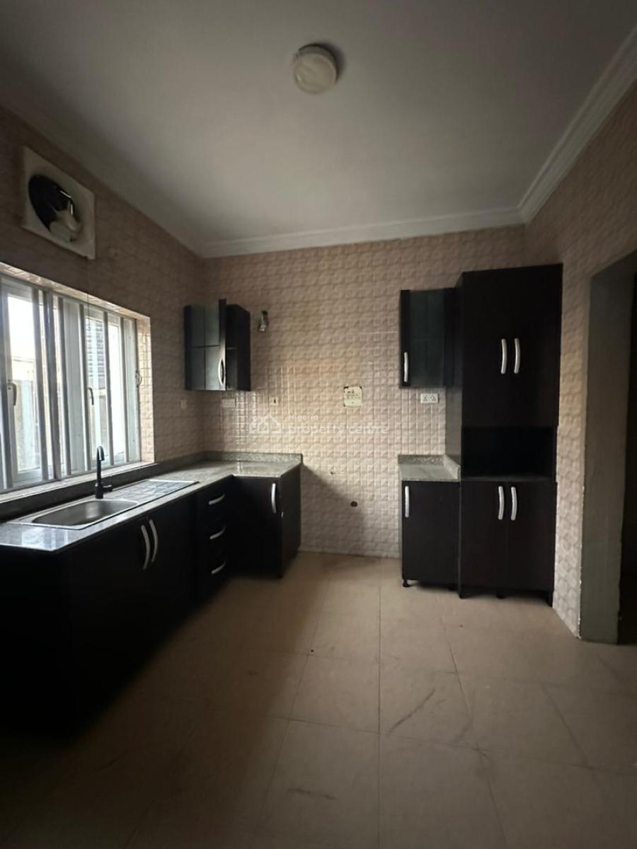 Well Mantaned 4 Bedrooms Terraced Duplex, Agungi, Lekki, Lagos, Terraced Duplex for Rent