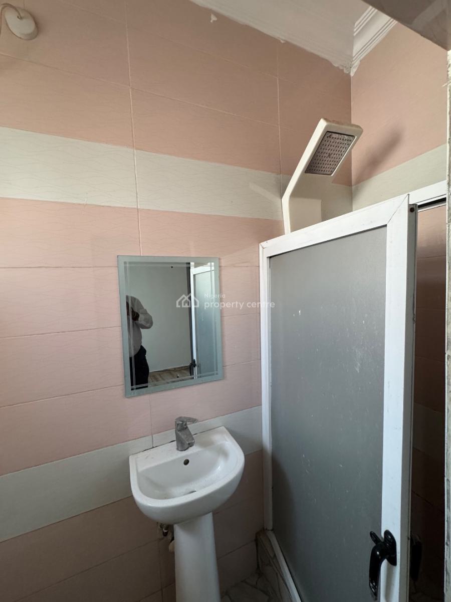 Well Maintained 4 Bedrooms Semi Detached Duplex, Chevron Toll Gate, Lekki Phase 2, Lekki, Lagos, Semi-detached Duplex for Rent