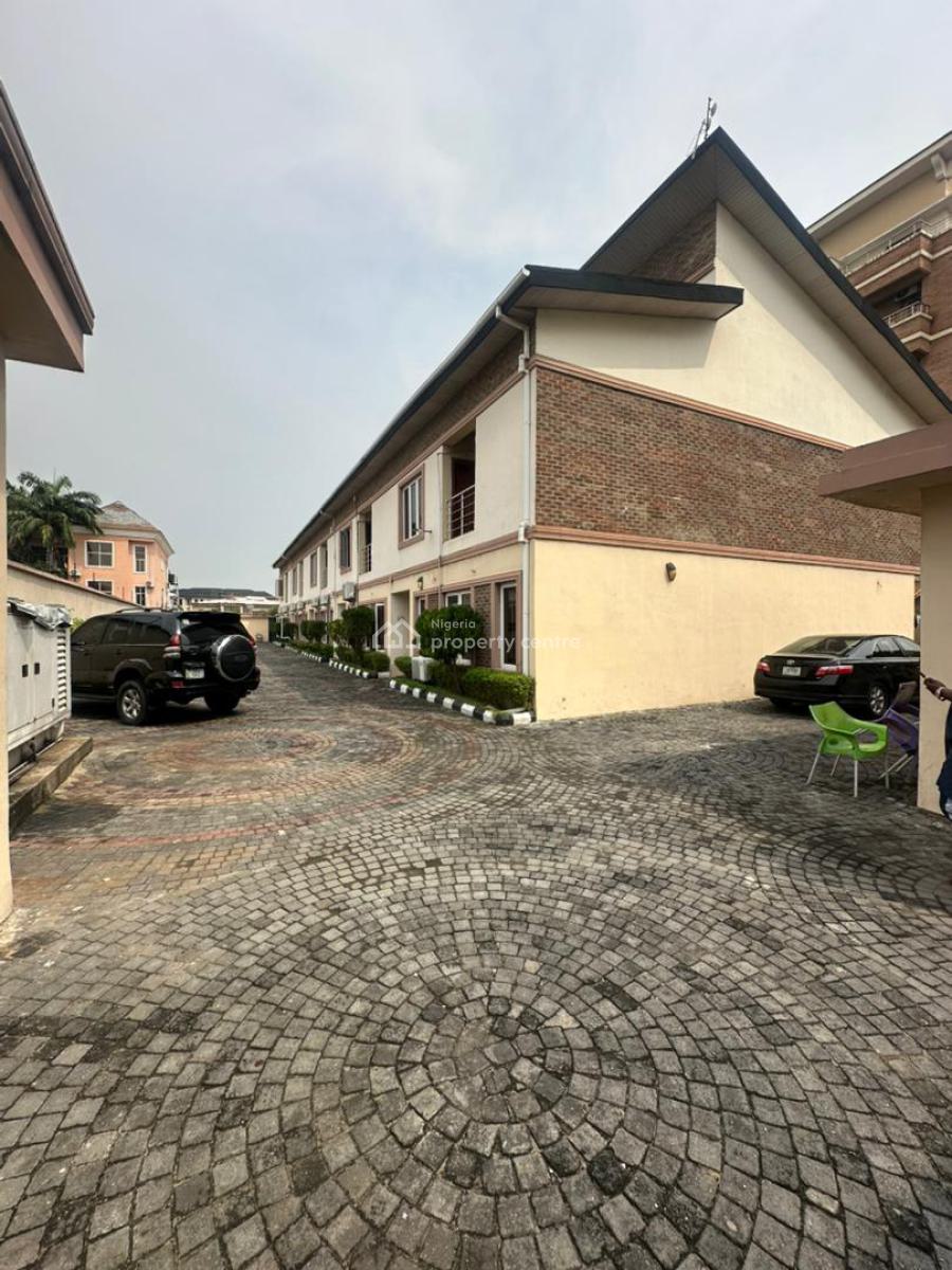 𝐌𝐀𝐈𝐍𝐓𝐀𝐈𝐍𝐄𝐃 4 𝐁𝐄𝐃𝐑𝐎𝐎𝐌 𝐓𝐄𝐑𝐑𝐀𝐂𝐄 𝐃𝐔𝐏𝐋𝐄𝐗, Victoria Island Lagos, Victoria Island (vi), Lagos, Terraced Duplex for Rent