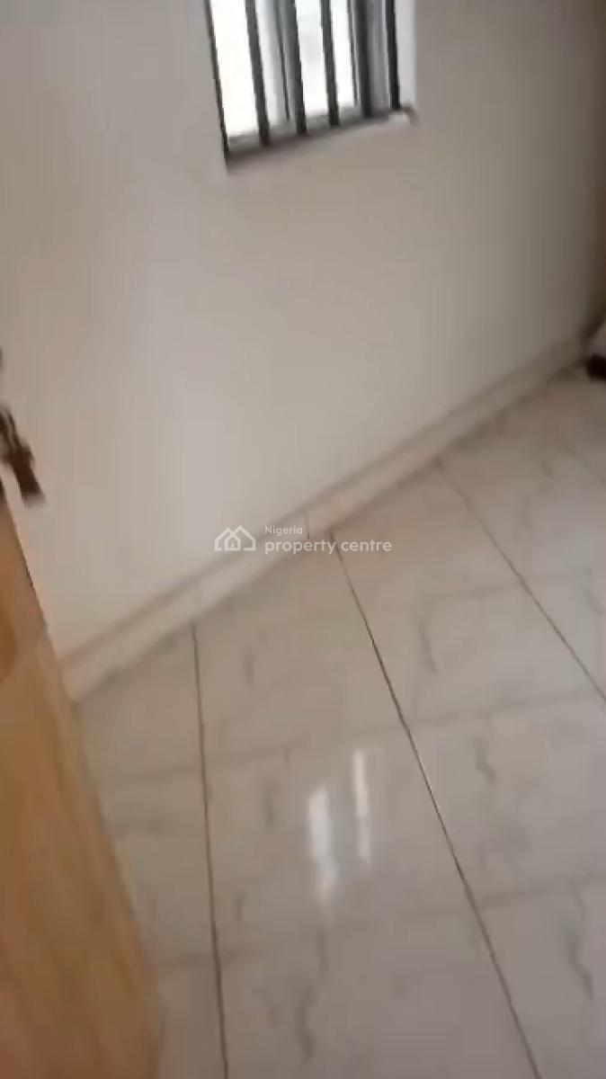 Spacious & Standard Miniflat @oyadiran Estate , Sabo-yaba Lagos., Oyadiran Estate , Sabo., Yaba, Lagos, Flat / Apartment for Rent