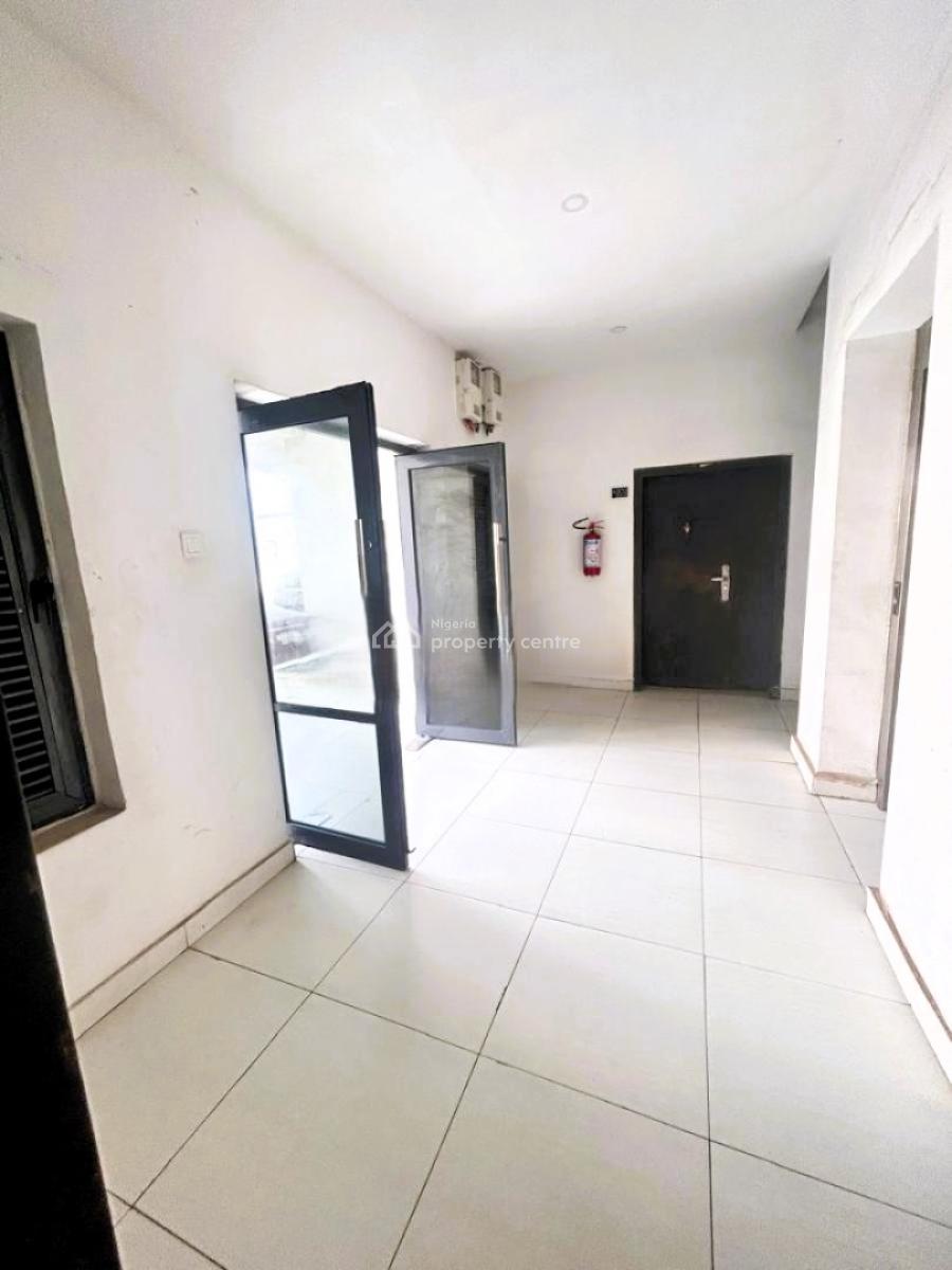Serviced 3 Bedroom Flat  Ground Floor with Pool, Orchid Road, Lekki, Lagos, Flat / Apartment for Rent