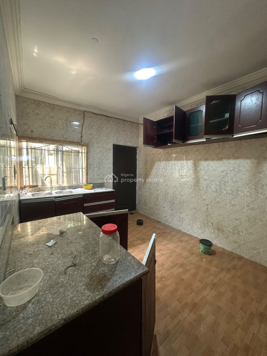 𝐌𝐀𝐈𝐍𝐓𝐀𝐈𝐍𝐄𝐃 3 𝐁𝐄𝐃𝐑𝐎𝐎𝐌 𝐀𝐏𝐀𝐑𝐓𝐌𝐄𝐍𝐓, Chevron Toll Gate, Lekki Phase 2, Lekki, Lagos, Flat / Apartment for Rent