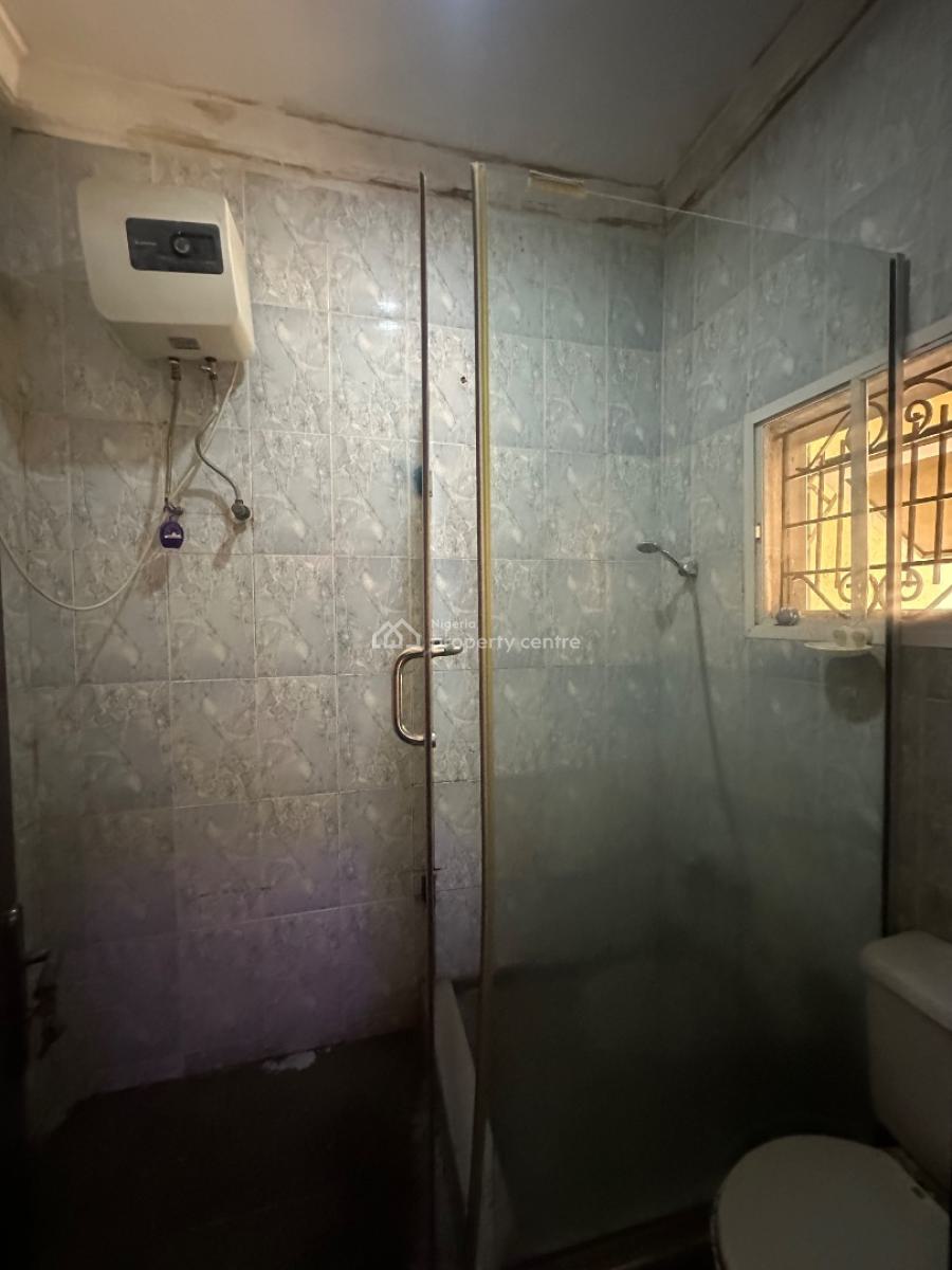 𝐌𝐀𝐈𝐍𝐓𝐀𝐈𝐍𝐄𝐃 3 𝐁𝐄𝐃𝐑𝐎𝐎𝐌 𝐀𝐏𝐀𝐑𝐓𝐌𝐄𝐍𝐓, Chevron Toll Gate, Lekki Phase 2, Lekki, Lagos, Flat / Apartment for Rent