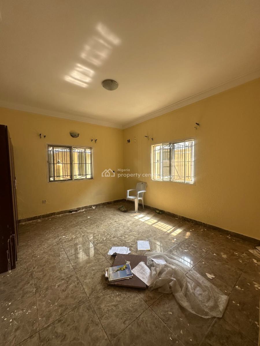 𝐌𝐀𝐈𝐍𝐓𝐀𝐈𝐍𝐄𝐃 3 𝐁𝐄𝐃𝐑𝐎𝐎𝐌 𝐀𝐏𝐀𝐑𝐓𝐌𝐄𝐍𝐓, Chevron Toll Gate, Lekki Phase 2, Lekki, Lagos, Flat / Apartment for Rent