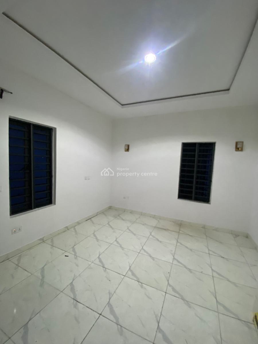 Serviced Spacious 3-bedroom Apartment with Fully Fitted Personal, Oral Estate, Ikota, Lekki, Lagos, Flat / Apartment for Rent