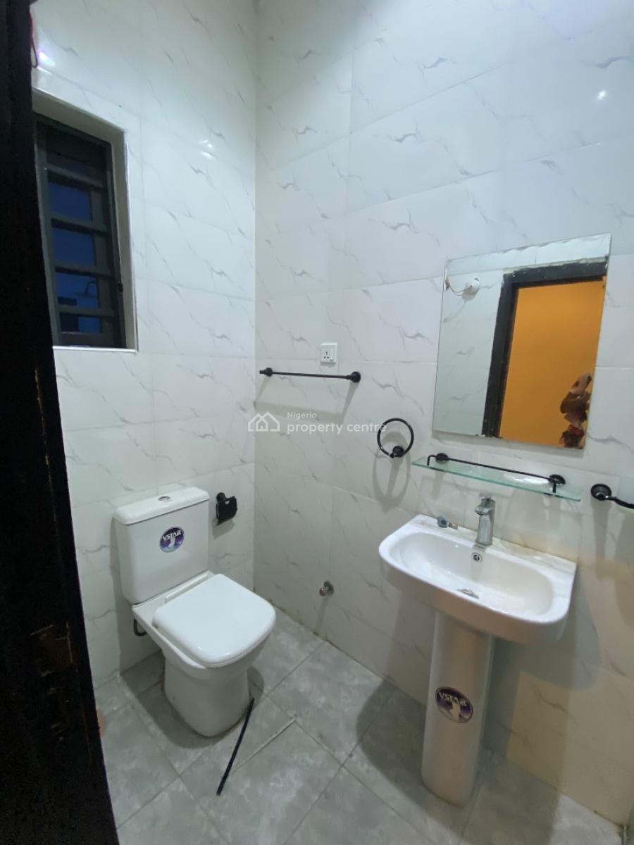 Serviced Spacious 3-bedroom Apartment with Fully Fitted Personal, Oral Estate, Ikota, Lekki, Lagos, Flat / Apartment for Rent