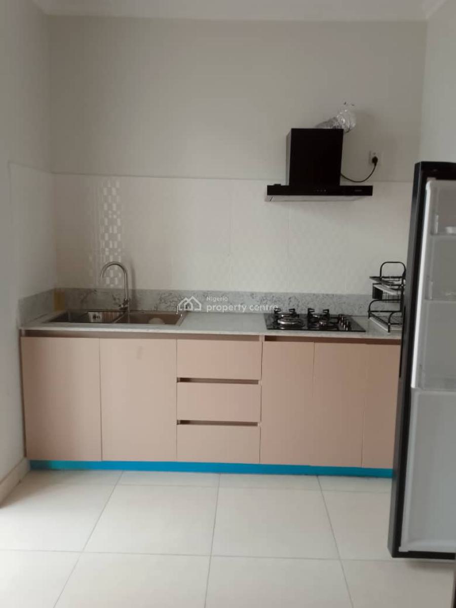 Serviced & Spacious 2 Bedroom Flat, Osapa London Garden, Osapa, Lekki, Lagos, Flat / Apartment for Sale
