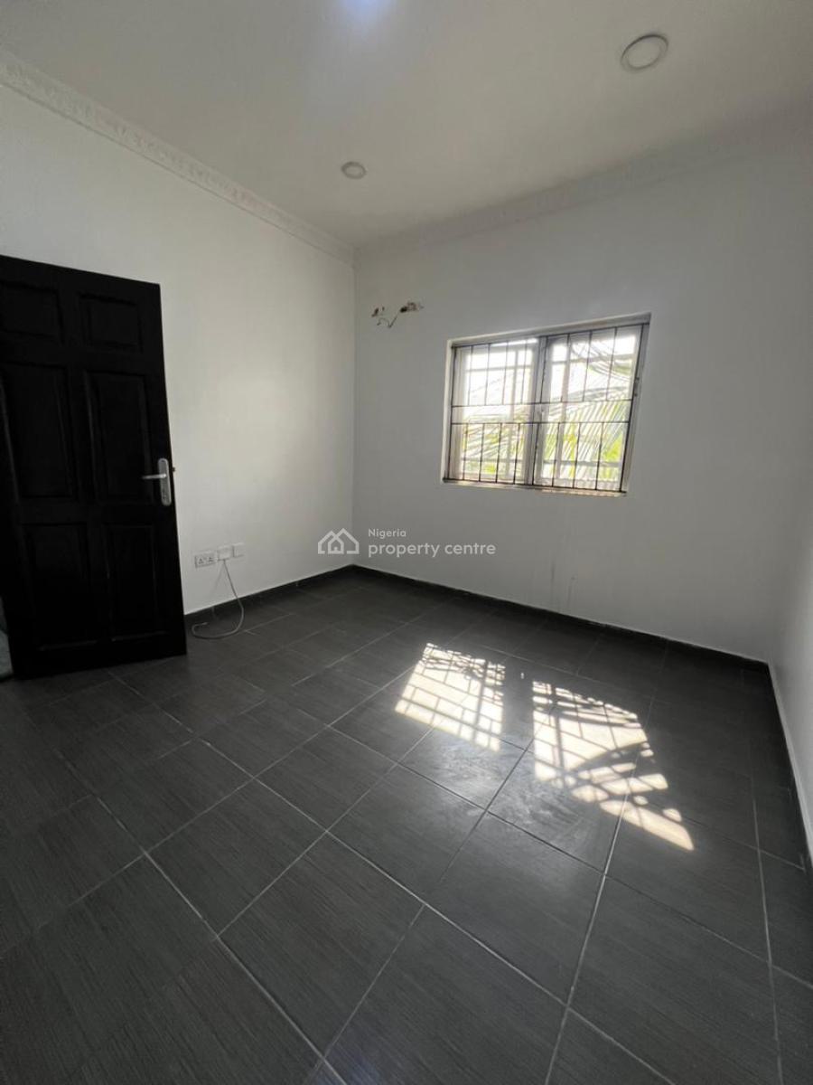 2bedroom  Apartment at Lekki Phase 1, Lekki Phase 1, Lekki, Lagos, Flat / Apartment for Rent