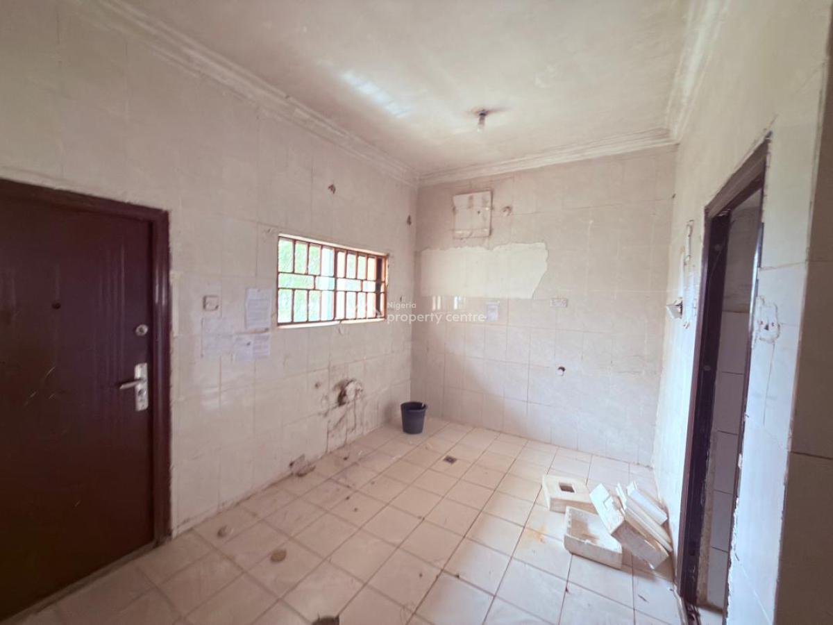 New Listing  4-bedroom Detached Stand Alone Duplex with 3 Rooms, Gwarinpa, Abuja, Detached Duplex for Sale