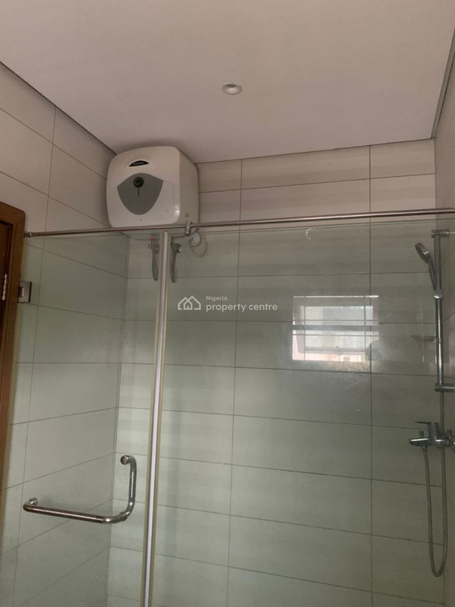 Self Serviced 5-bedroom Semi-detached Duplex with Bq (self Compound), Lekki Phase 1, Lekki, Lagos, Semi-detached Duplex for Rent