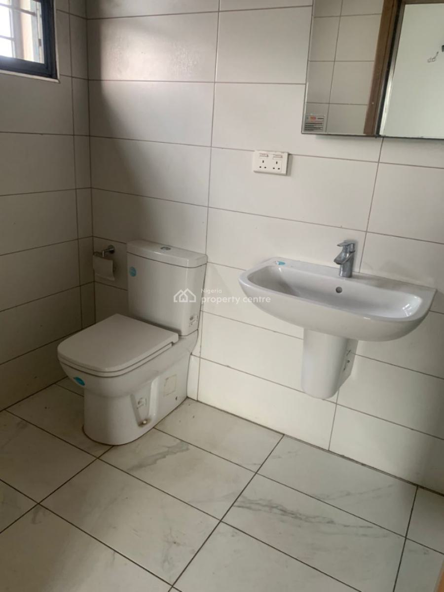 Self Serviced 5-bedroom Semi-detached Duplex with Bq (self Compound), Lekki Phase 1, Lekki, Lagos, Semi-detached Duplex for Rent