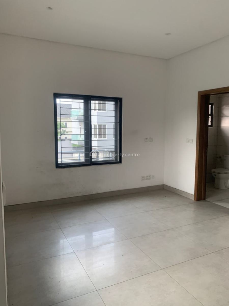 Self Serviced 5-bedroom Semi-detached Duplex with Bq (self Compound), Lekki Phase 1, Lekki, Lagos, Semi-detached Duplex for Rent
