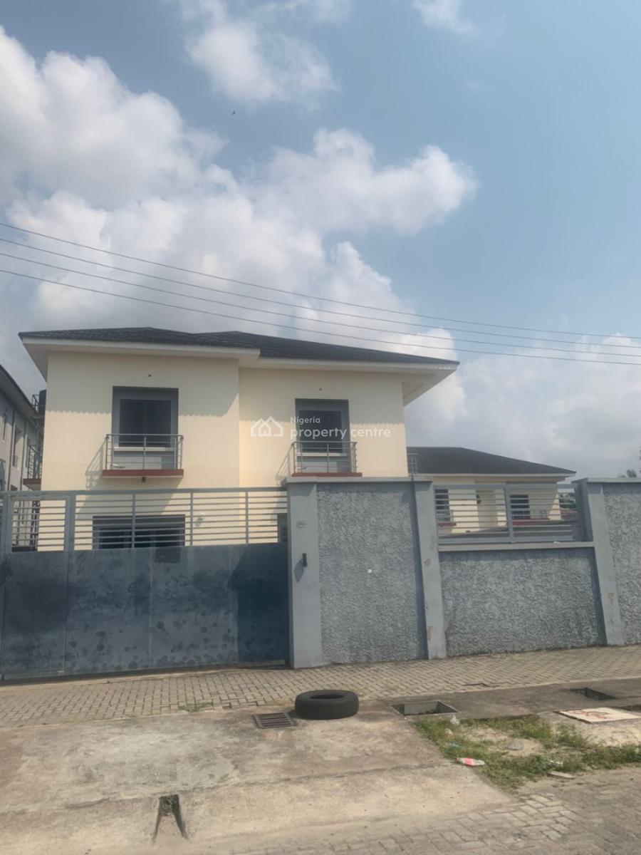 Self Serviced 5-bedroom Semi-detached Duplex with Bq (self Compound), Lekki Phase 1, Lekki, Lagos, Semi-detached Duplex for Rent