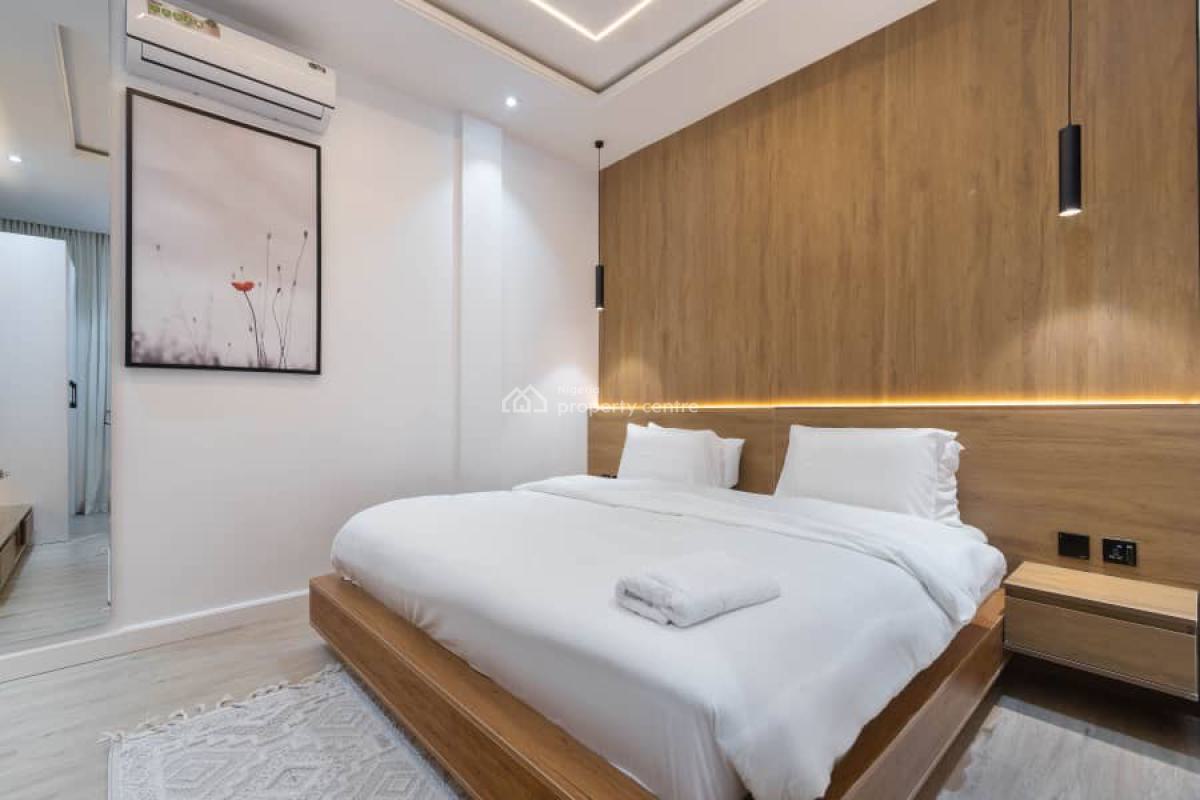 2 Bedroom Apartment, Admiralty Way, Lekki Phase 1, Lekki, Lagos, Flat / Apartment Short Let