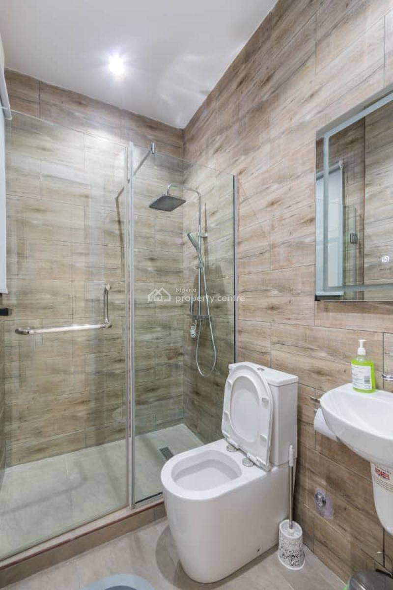 2 Bedroom Apartment, Admiralty Way, Lekki Phase 1, Lekki, Lagos, Flat / Apartment Short Let