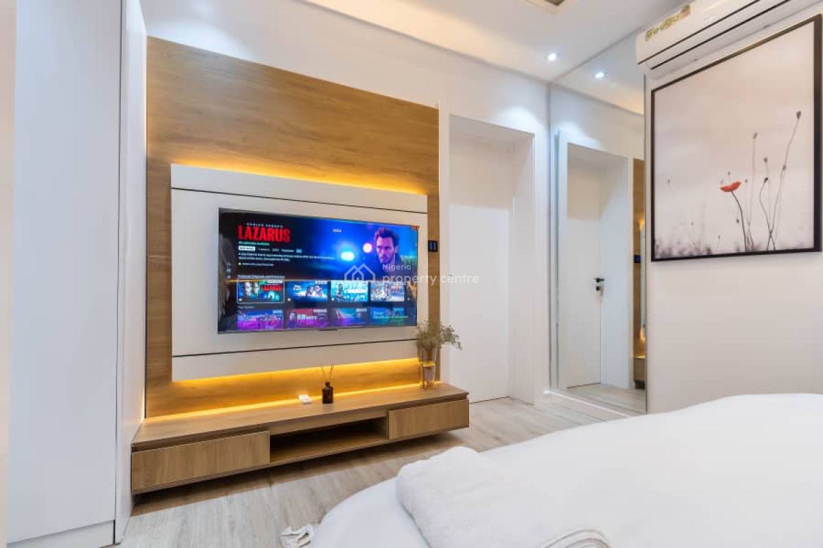 2 Bedroom Apartment, Admiralty Way, Lekki Phase 1, Lekki, Lagos, Flat / Apartment Short Let