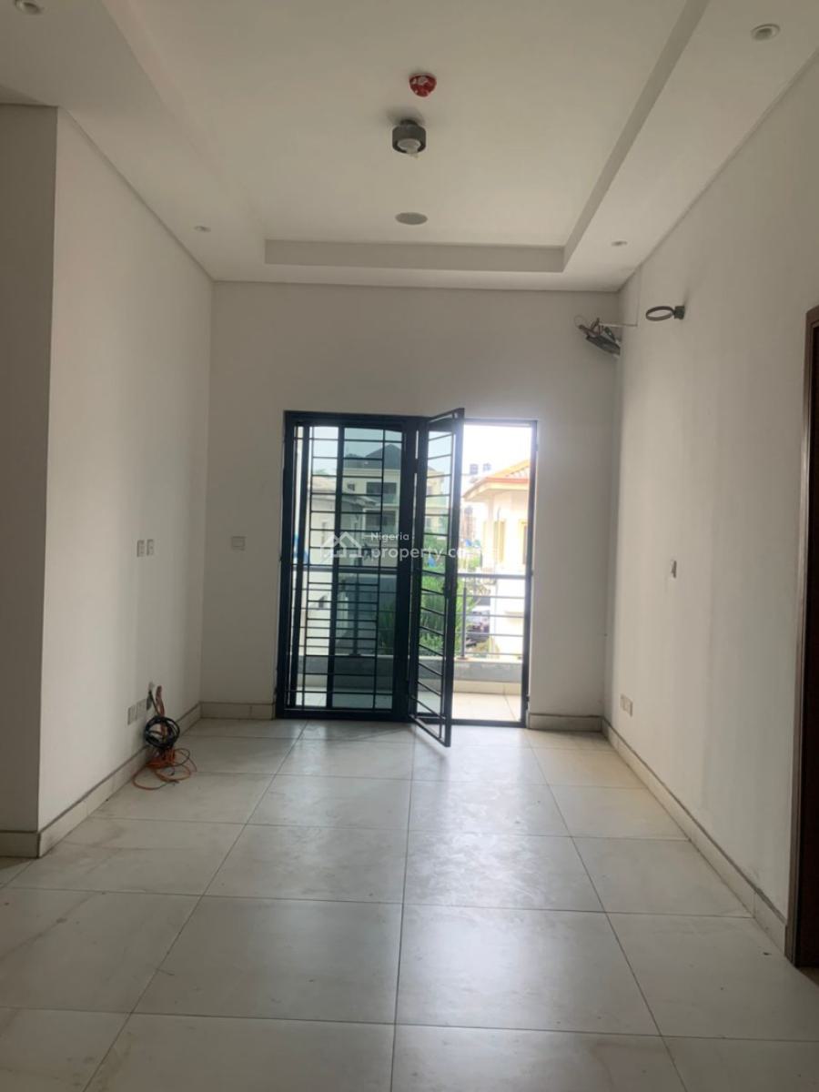 Serviced 5-bedroom Semi-detached Duplex with Bq, Lekki Phase 1, Lekki, Lagos, Semi-detached Duplex for Rent