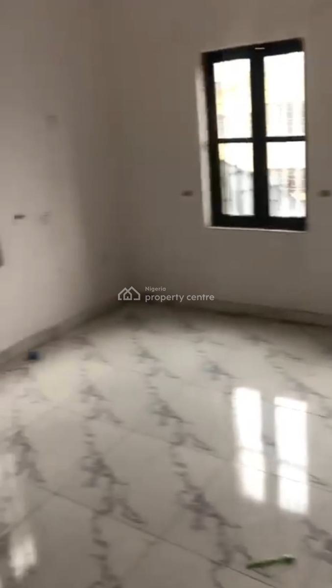 Spacious 2bedrooms Flat Upstairs  with All Rooms, Wardrobe, Cabinet, Ogunlana Drive, Surulere, Lagos, Flat / Apartment for Rent