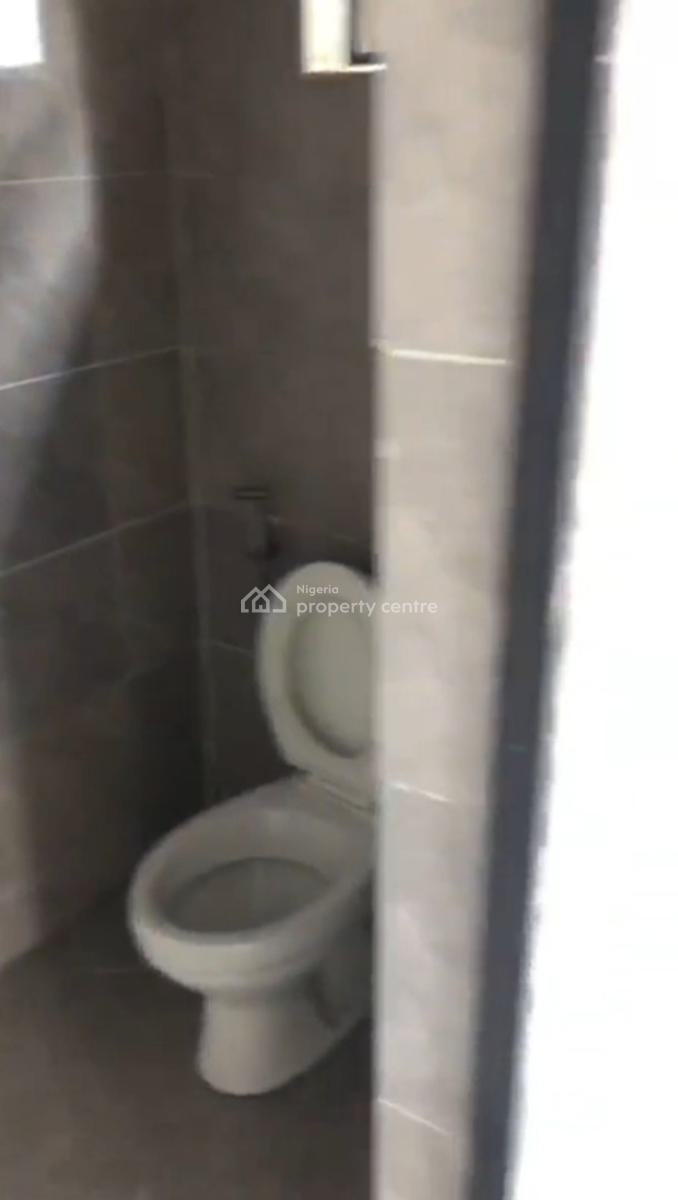 Spacious 2bedrooms Flat Upstairs  with All Rooms, Wardrobe, Cabinet, Ogunlana Drive, Surulere, Lagos, Flat / Apartment for Rent