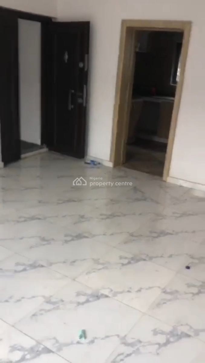 Spacious 2bedrooms Flat Upstairs  with All Rooms, Wardrobe, Cabinet, Ogunlana Drive, Surulere, Lagos, Flat / Apartment for Rent