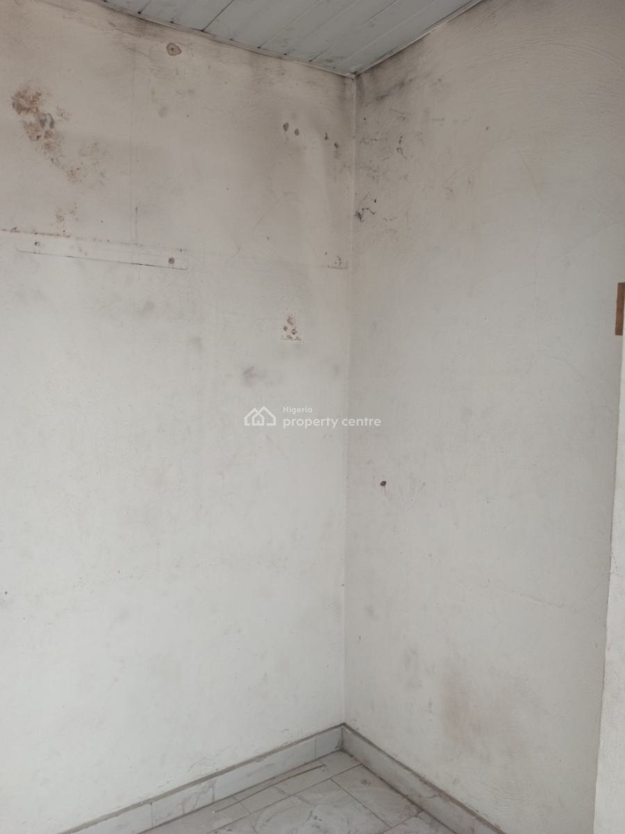 Shop in an Estate, Langbasa Axis, Ajah, Lagos, Shop for Rent