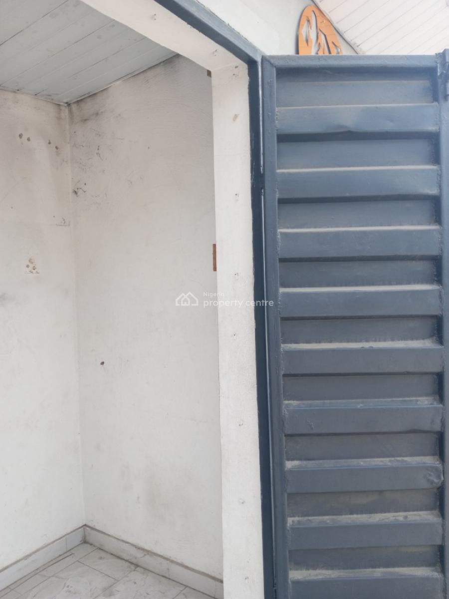 Shop in an Estate, Langbasa Axis, Ajah, Lagos, Shop for Rent