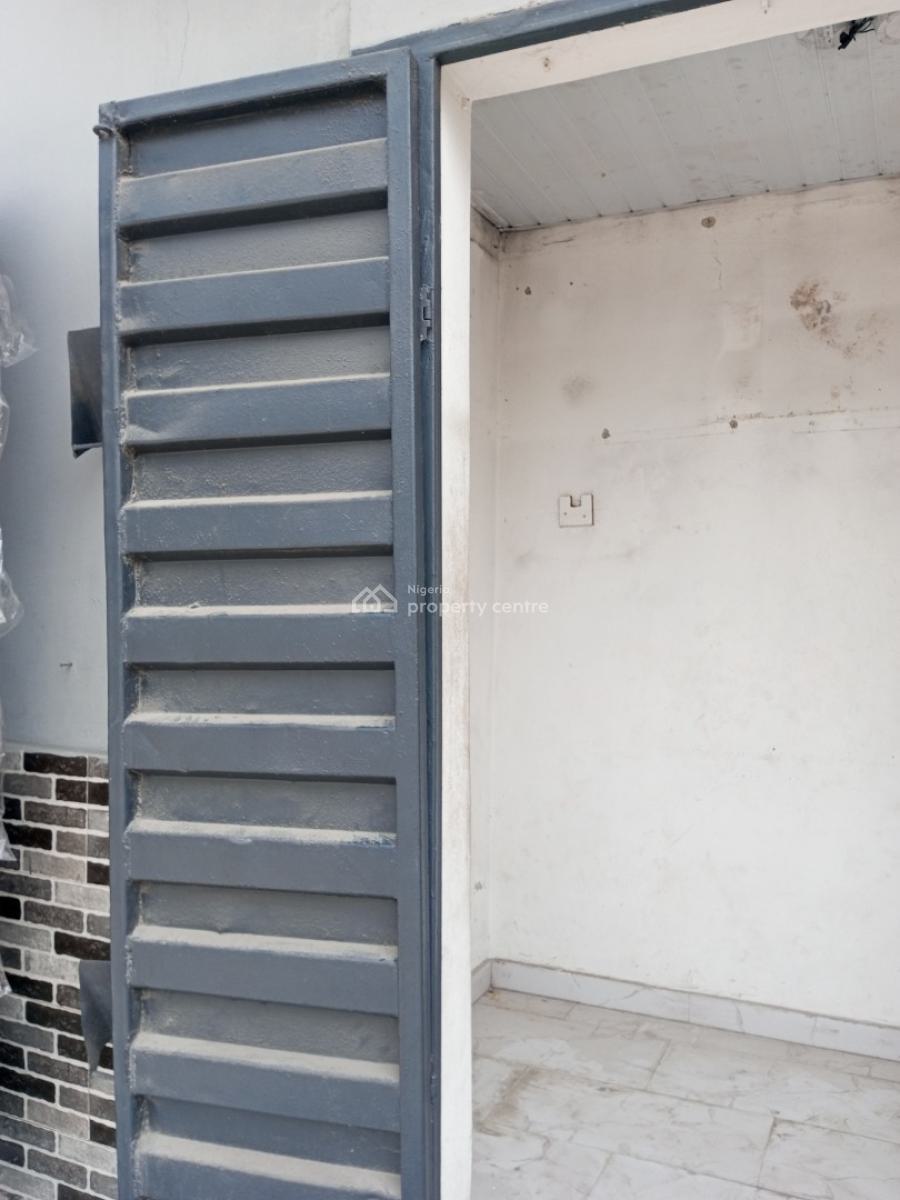 Shop in an Estate, Langbasa Axis, Ajah, Lagos, Shop for Rent