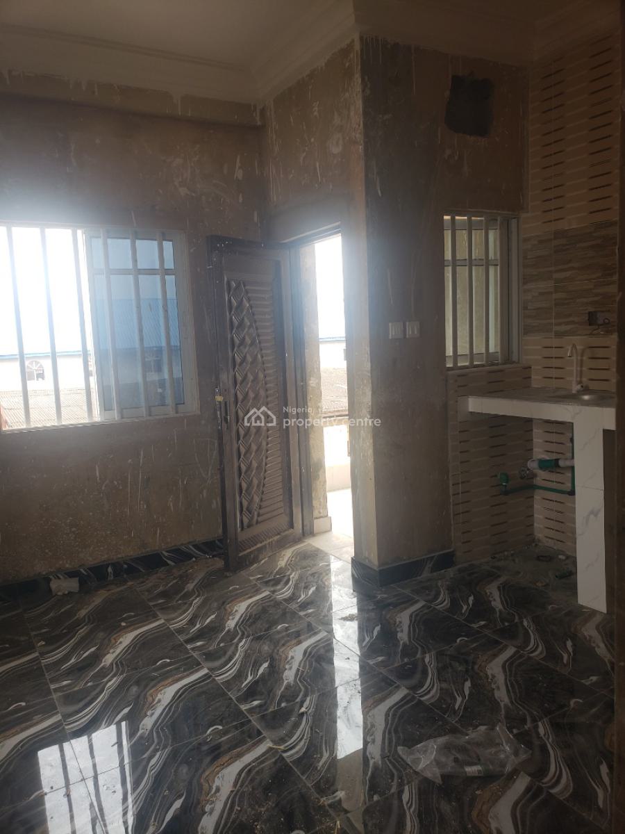 Executive Standard Mini Flat, L & K, Oworonshoki, Kosofe, Lagos, Mini Flat (room and Parlour) for Rent