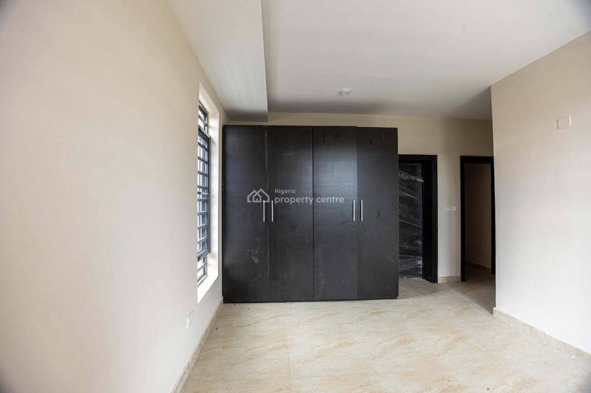 3 Bedroom Apartment with Bq, Lekki Phase 1, Lekki, Lagos, Flat / Apartment for Rent