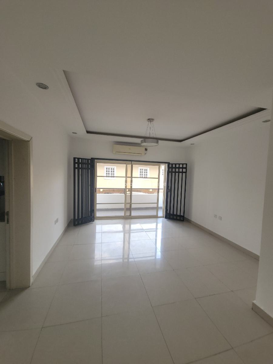 Fully Serviced 3bedroom Flat in Lekki Phase 1, Lekki Phase 1, Lekki, Lagos, Flat / Apartment for Rent