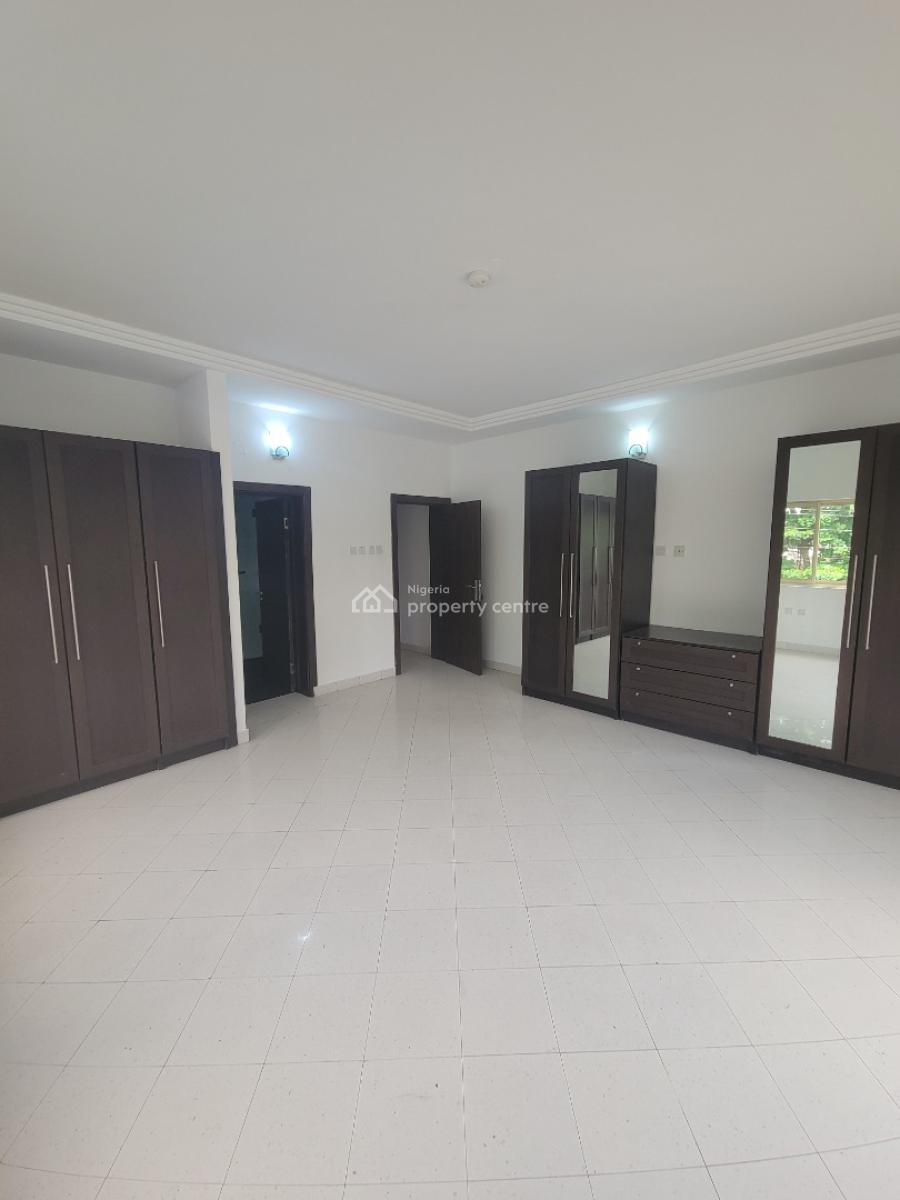 Fully Serviced 3bedroom Flat in Lekki Phase 1, Lekki Phase 1, Lekki, Lagos, Flat / Apartment for Rent