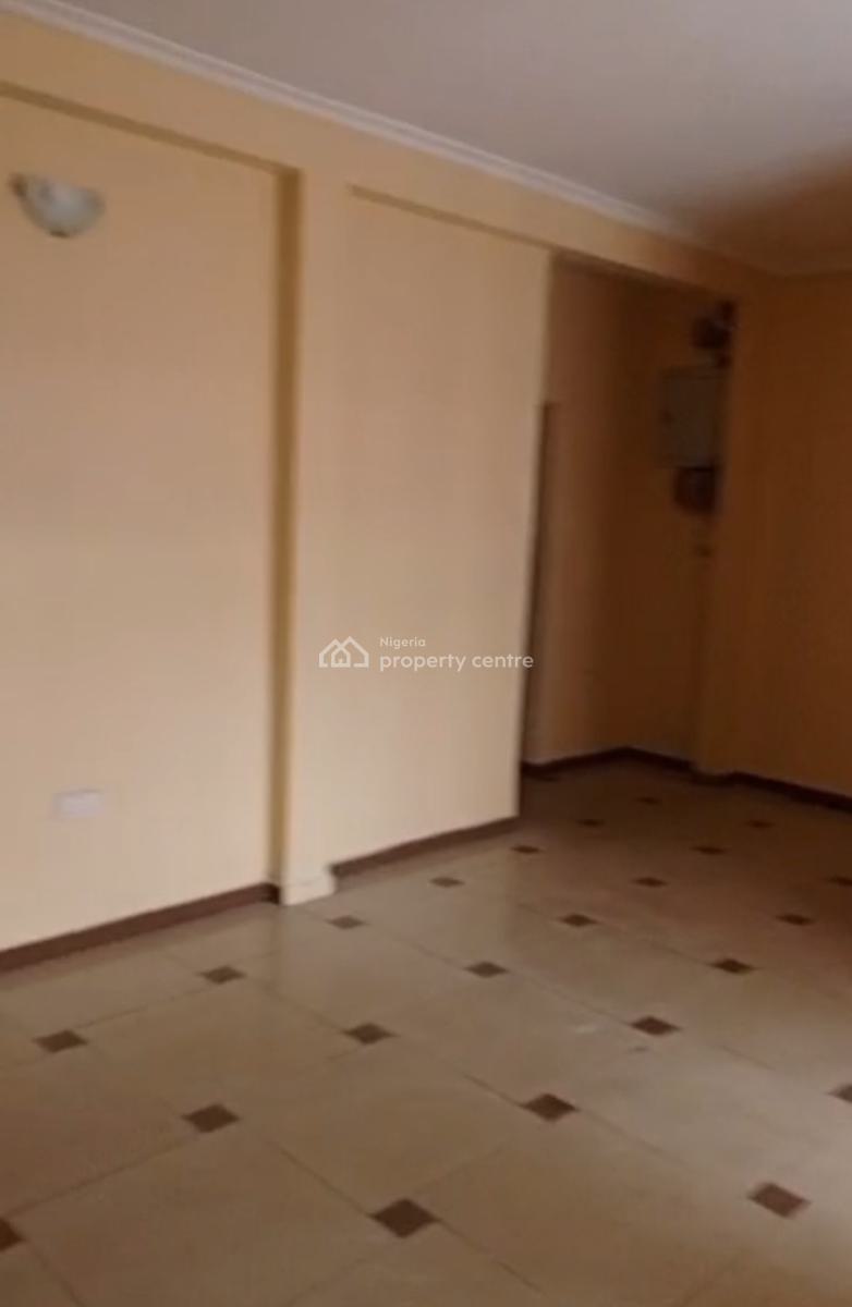 Nicely Renovated Decent 3 Bedrooms Ground Flat All Rooms Ensuite Wit, in a Gated Close By Deeperlife Hq @ Ifako Gbagada, Gbagada Phase 1, Gbagada, Lagos, Flat / Apartment for Rent