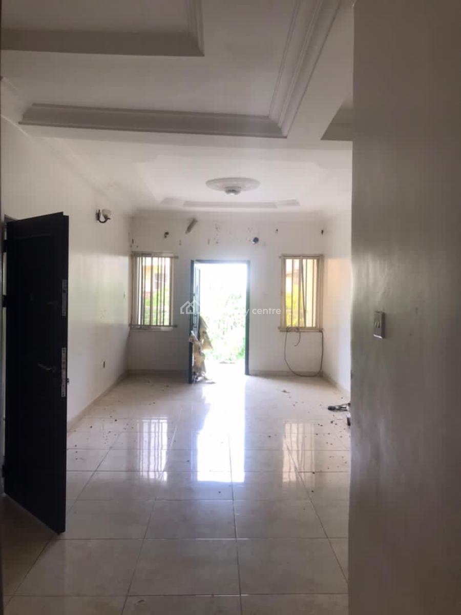 New Listing: in Access Control Estate, Peninsula Garden, Sangotedo, Ajah, Lagos, Flat / Apartment for Rent