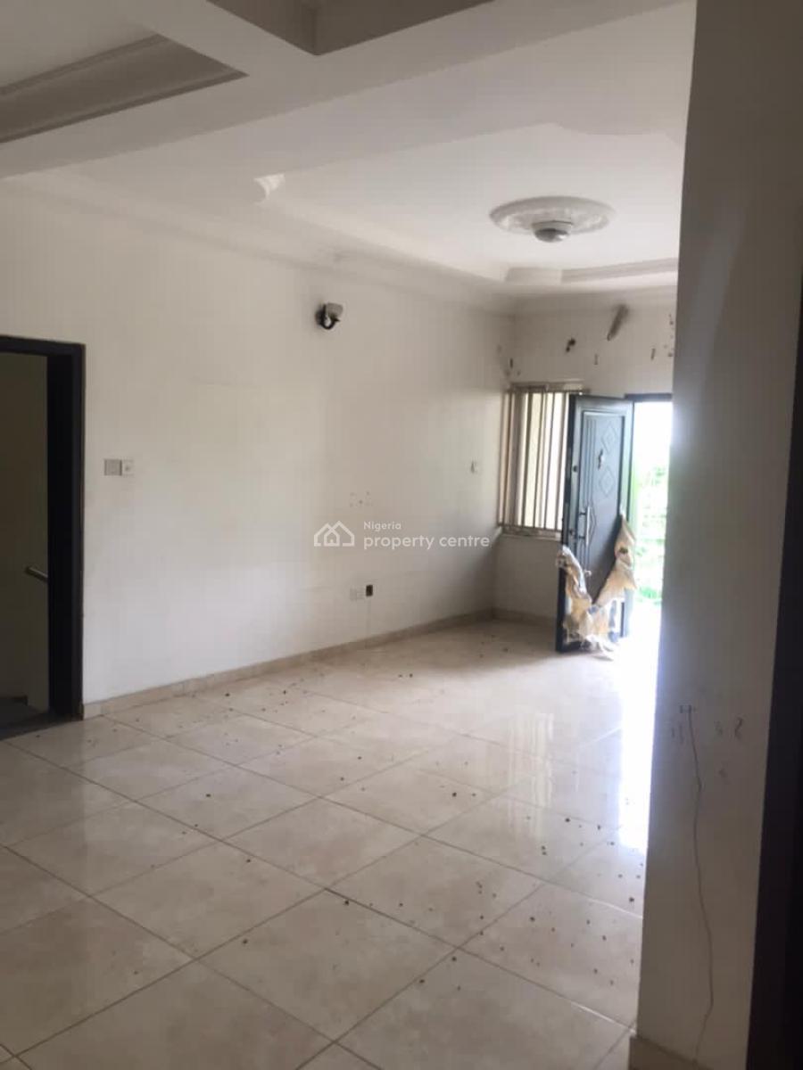 New Listing: in Access Control Estate, Peninsula Garden, Sangotedo, Ajah, Lagos, Flat / Apartment for Rent