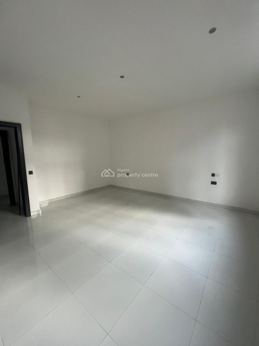 Luxury 4 Bedroom Townhouse, Lekki Phase 1, Lekki, Lagos, Block of Flats for Sale