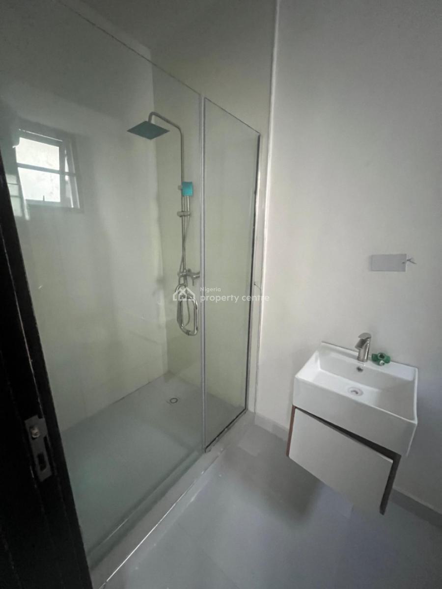 Luxury 4 Bedroom Townhouse, Lekki Phase 1, Lekki, Lagos, Block of Flats for Sale