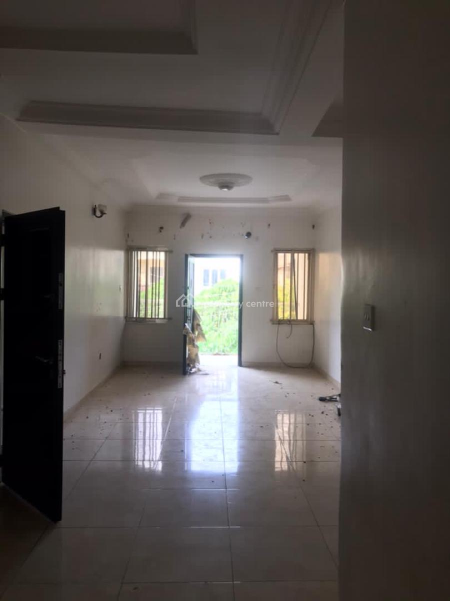 in Serene Surroundings of a Well Secured Estate, Peninsula Garden, Olokonla, Ajah, Lagos, Flat / Apartment for Rent