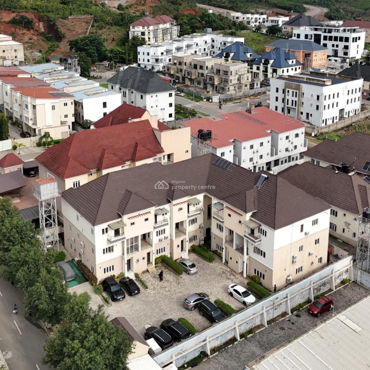 Neatly Furnished 4 Bedroom Terrace Duplex + Maids Room, Guzape District, Abuja, Terraced Duplex for Sale