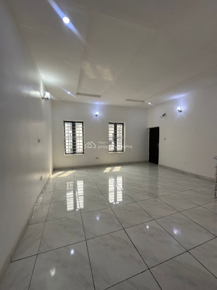 Neatly Maintained 2-bedroom Apartment, Orchid, Lekki, Lagos, Flat / Apartment for Rent