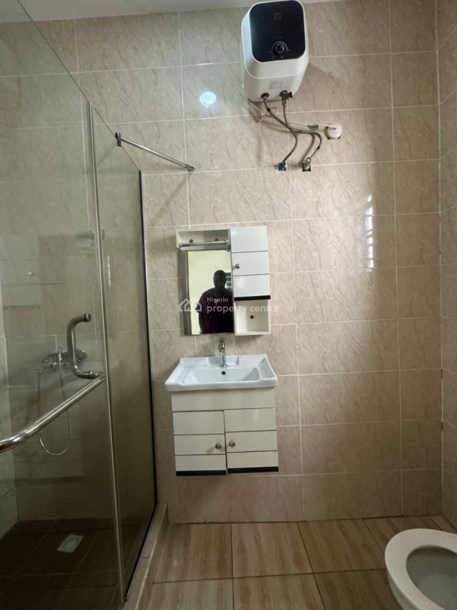 Neatly Maintained 2-bedroom Apartment, Orchid, Lekki, Lagos, Flat / Apartment for Rent