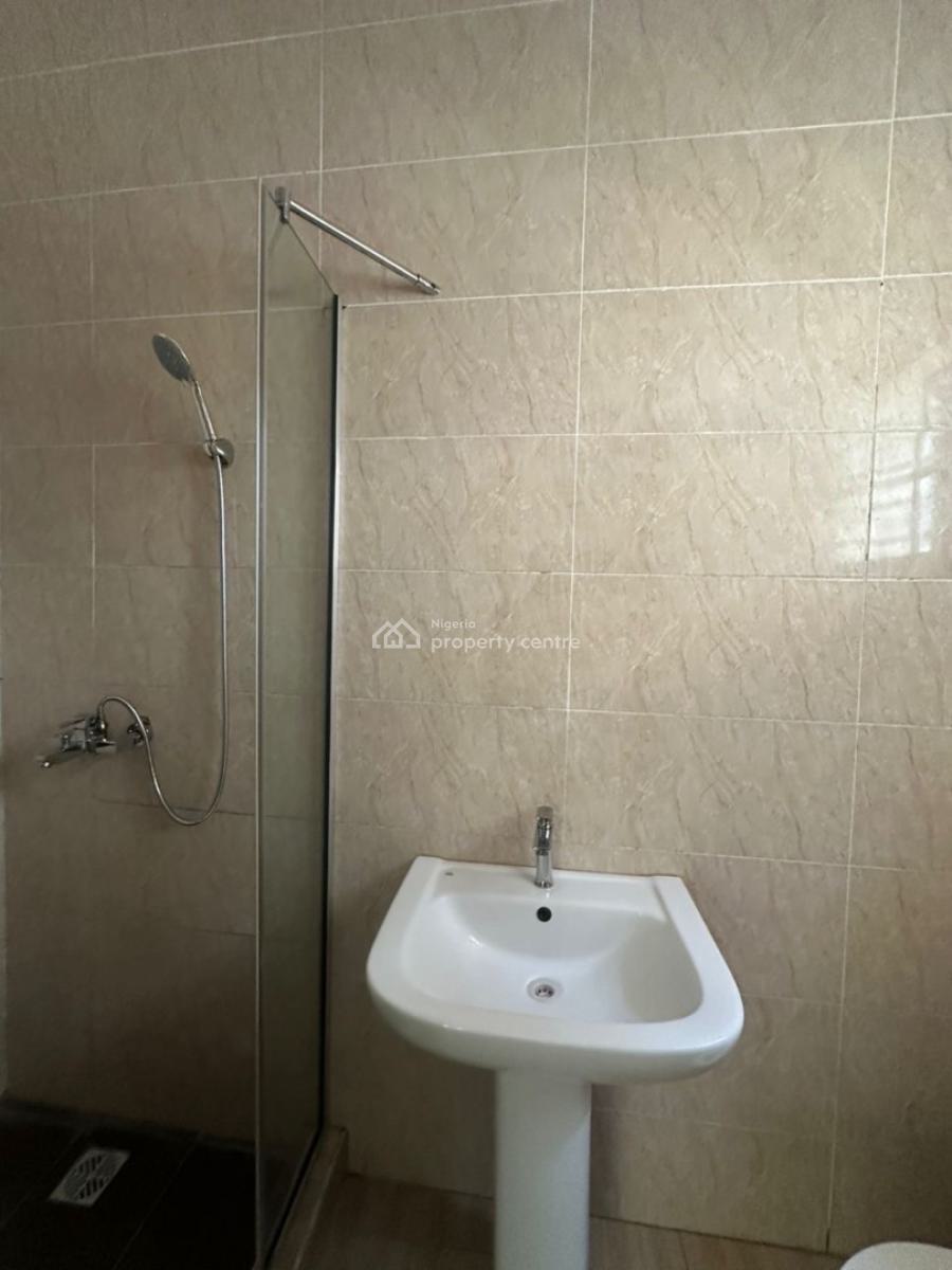 Neatly Maintained 2-bedroom Apartment, Orchid, Lekki, Lagos, Flat / Apartment for Rent