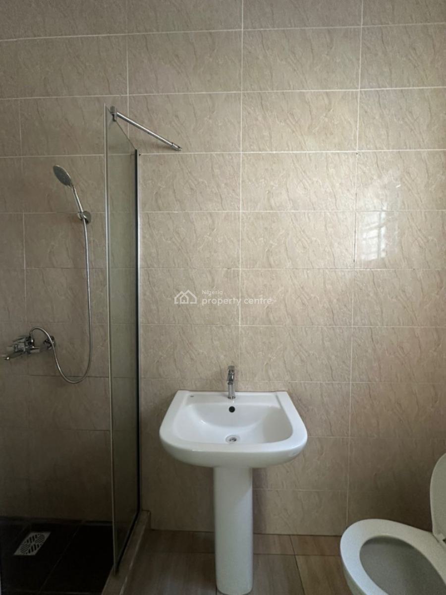 Neatly Maintained 2-bedroom Apartment, Orchid, Lekki, Lagos, Flat / Apartment for Rent