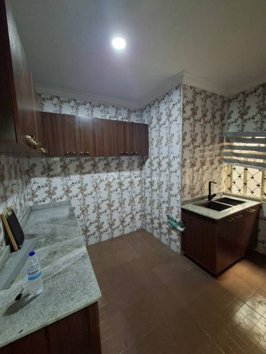 Executive Spacious 3bedroom Apartment All Rooms En-suite, Akoka, Yaba, Lagos, Flat / Apartment for Rent
