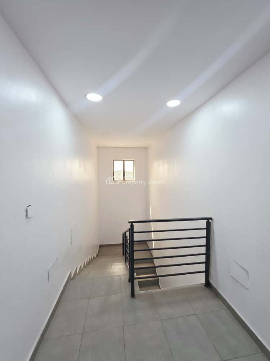 Furnished 2bedrooms Penthouse with Bq Available, Lekki Phase 1 Right Hand Side, Lekki Phase 1, Lekki, Lagos, House for Rent
