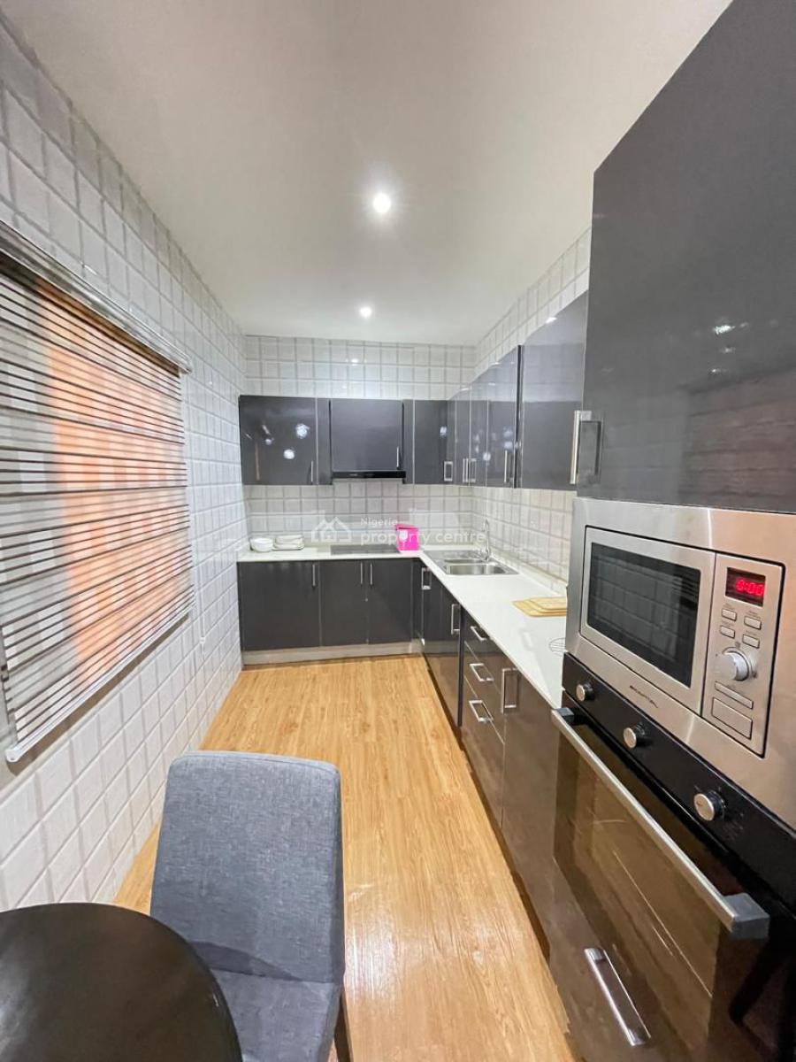 Cozy 1 Bedroom Apartment with Swimming Pool and Gym, Lekki Phase 1, Lekki, Lagos, Flat / Apartment for Rent