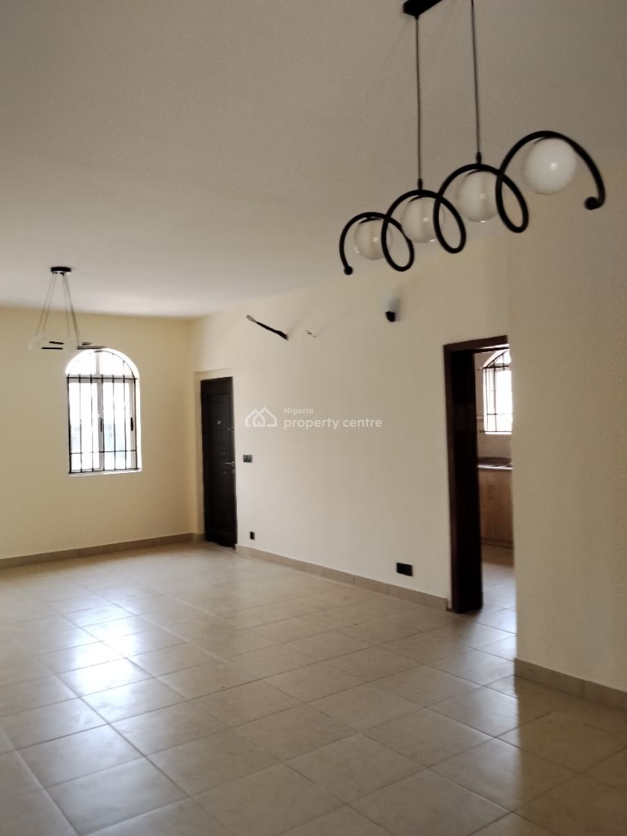 Three Bedrooms Terrace, Lekki Right, Lekki Phase 1, Lekki, Lagos, Flat / Apartment for Rent