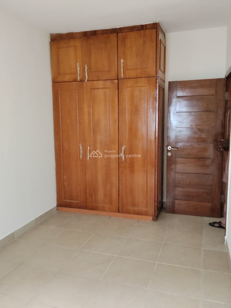 Three Bedrooms Terrace, Lekki Right, Lekki Phase 1, Lekki, Lagos, Flat / Apartment for Rent
