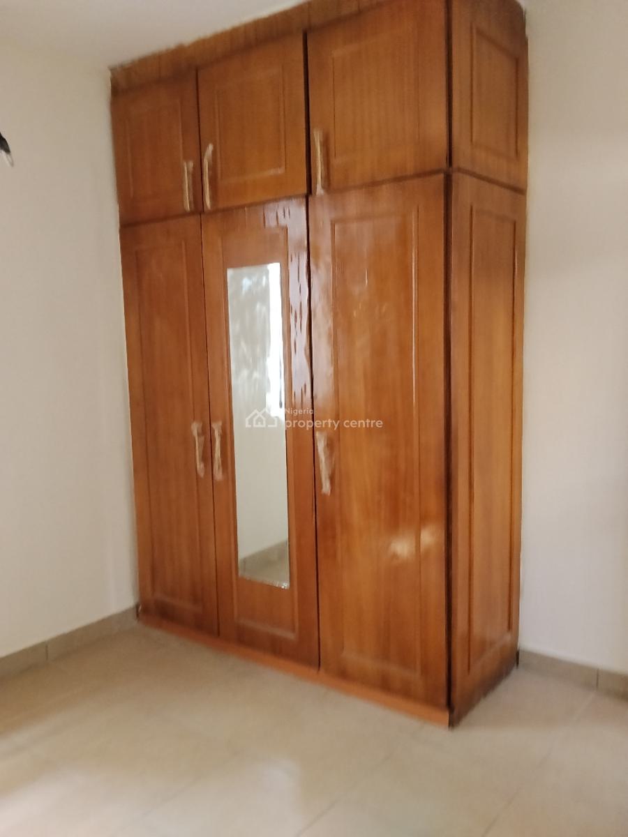 Three Bedrooms Terrace, Lekki Right, Lekki Phase 1, Lekki, Lagos, Flat / Apartment for Rent